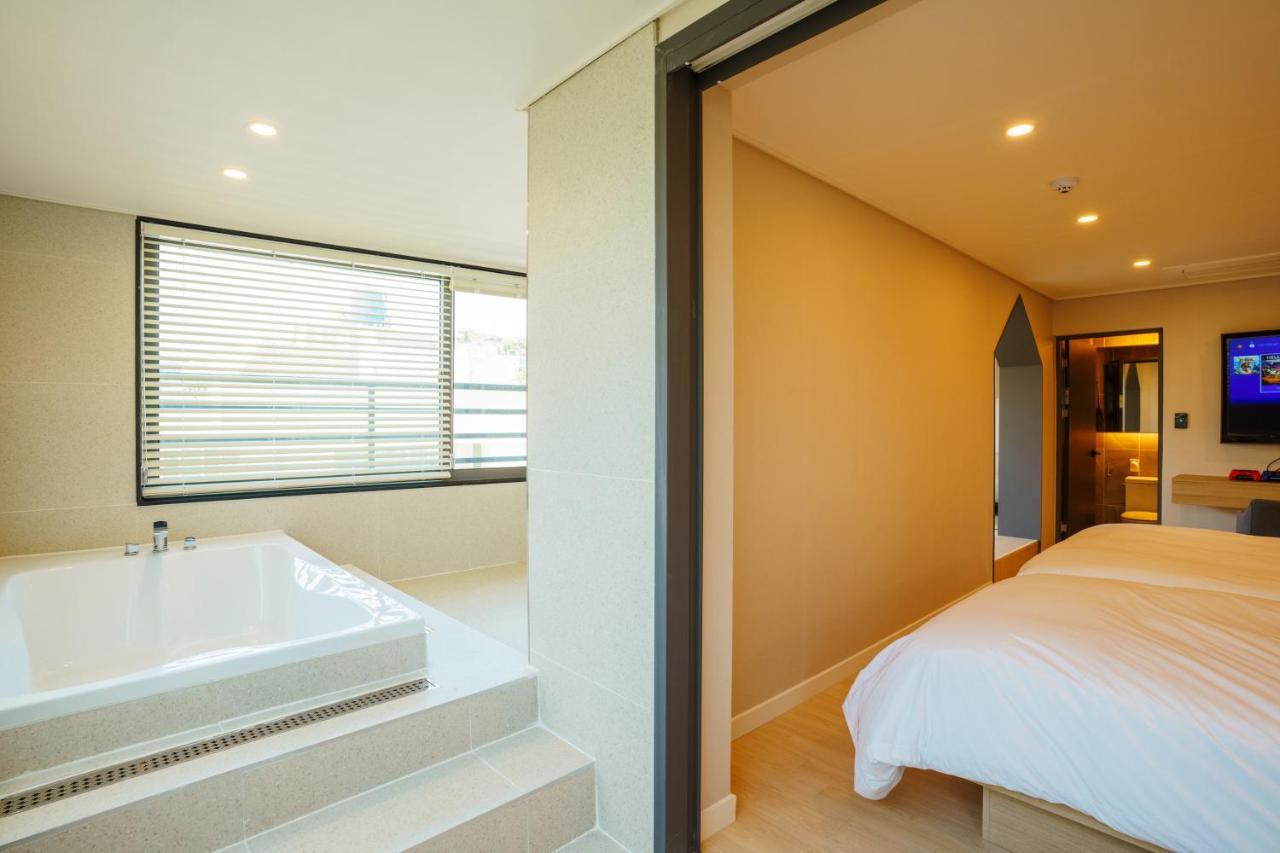 Hotel Pico Tongyeong Exterior photo